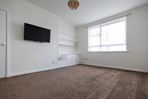 2 bedroom ground floor flat to rent, Roxburgh Road, Wick, Highland. KW1 5HP