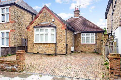 2 bedroom bungalow for sale, Shakespeare Road, Hanwell, W7