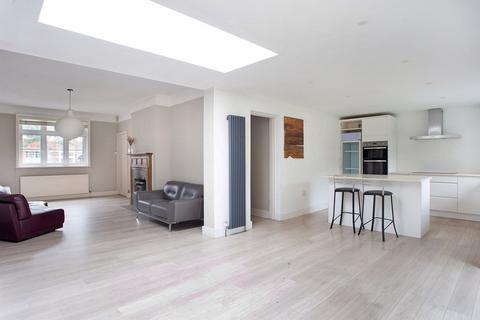 2 bedroom bungalow for sale, Shakespeare Road, Hanwell, W7