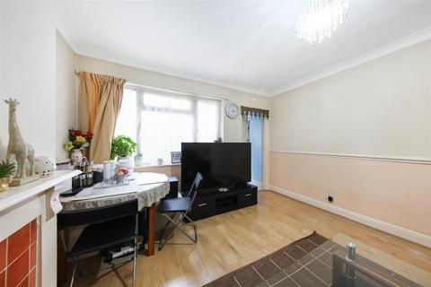 2 bedroom maisonette for sale, Priory Close', Wembley