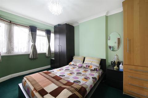 46a Priory Close, Wembley, HA0 2SE
