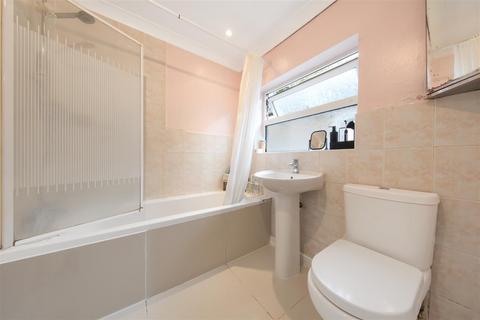 46a Priory Close, Wembley, HA0 2SE