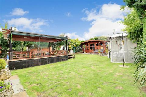 4 bedroom detached house for sale, Beech Road, Elloughton