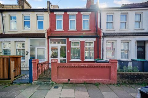 3 bedroom terraced house for sale, Loxwood Road, N17