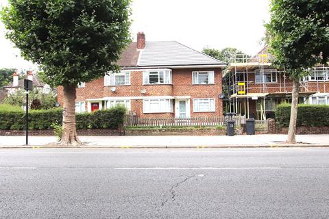 2 bedroom maisonette to rent, Brighton Road, South Croydon, CR2