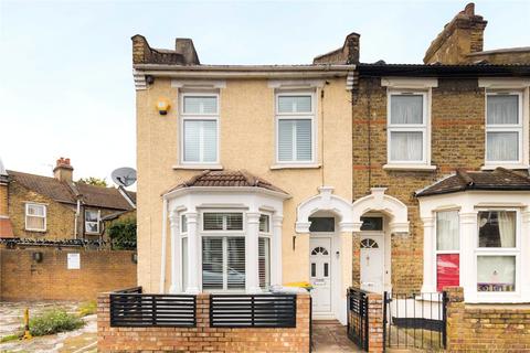 3 bedroom end of terrace house to rent, Morley Road, Stratford, London, E15