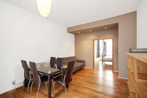 2 bedroom apartment to rent, Batoum Gardens, London W6