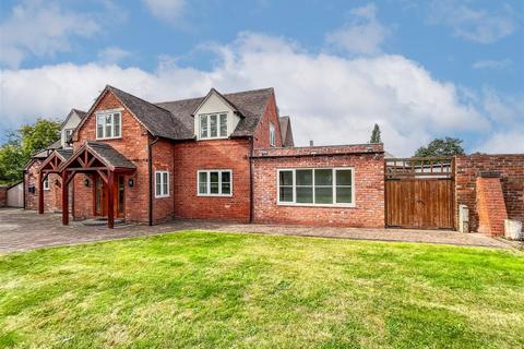 4 bedroom barn conversion for sale, The Barn House, Longbridge, Warwick