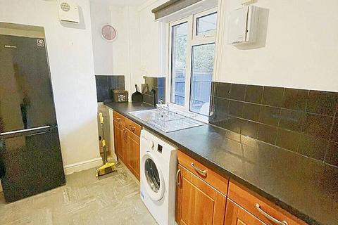 2 bedroom flat to rent, at Nationwide, 2 Hillsborough Flats, Hotwell Road BS8