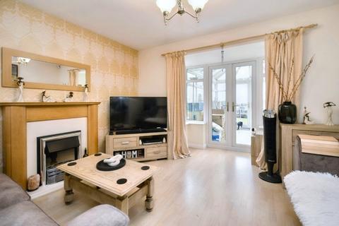 2 bedroom house for sale, Coxley View, Netherton, Wakefield, West Yorkshire