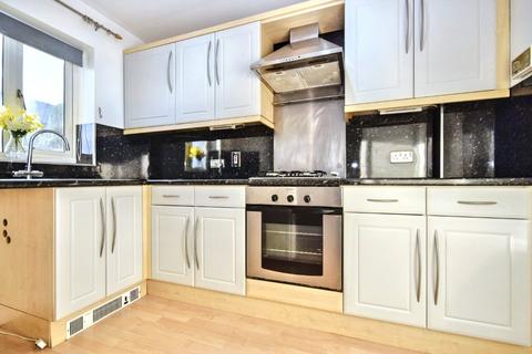 2 bedroom house for sale, Coxley View, Netherton, Wakefield, West Yorkshire