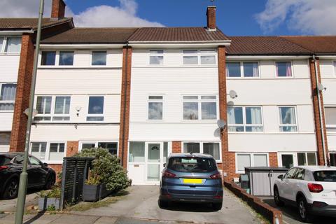 4 bedroom townhouse for sale, Mead Way, Bromley, BR2