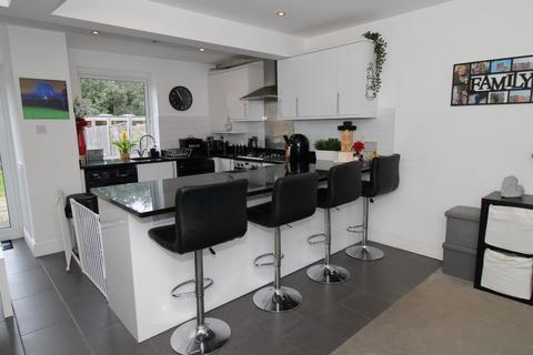 4 bedroom townhouse for sale, Mead Way, Bromley, BR2