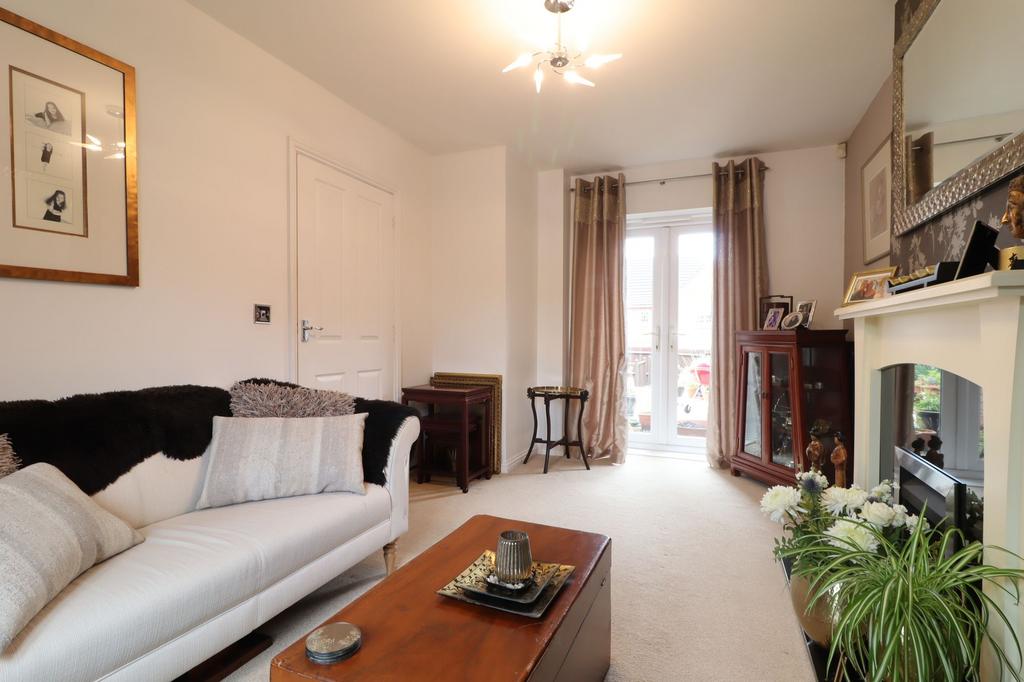 Spinners Way, Shepshed, LE12 3 bed semidetached house for sale £250,000