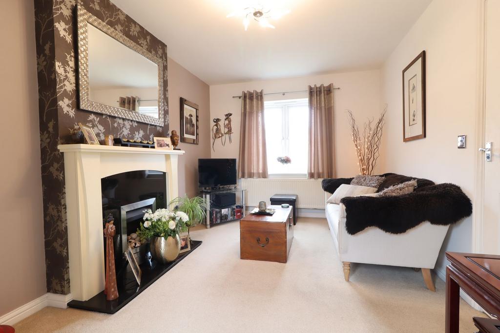 Spinners Way, Shepshed, LE12 3 bed semidetached house for sale £250,000