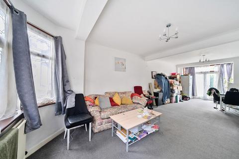 3 bedroom terraced house for sale, Bentley Drive, Ilford, Essex