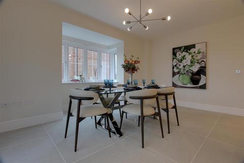 4 bedroom detached house for sale, Tring Road, Wilstone, Tring