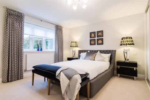 5 bedroom detached house for sale, Tring Road, Wilstone, Tring