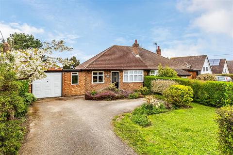 1 bedroom bungalow to rent, High Street, Dormansland, Lingfield