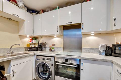 2 bedroom flat for sale, London Road, Croydon CR0