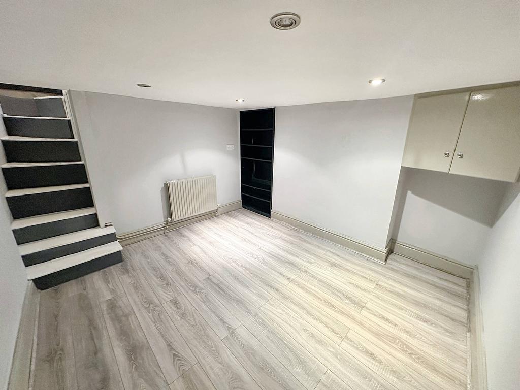 Cellar (Snug/Storage Room)