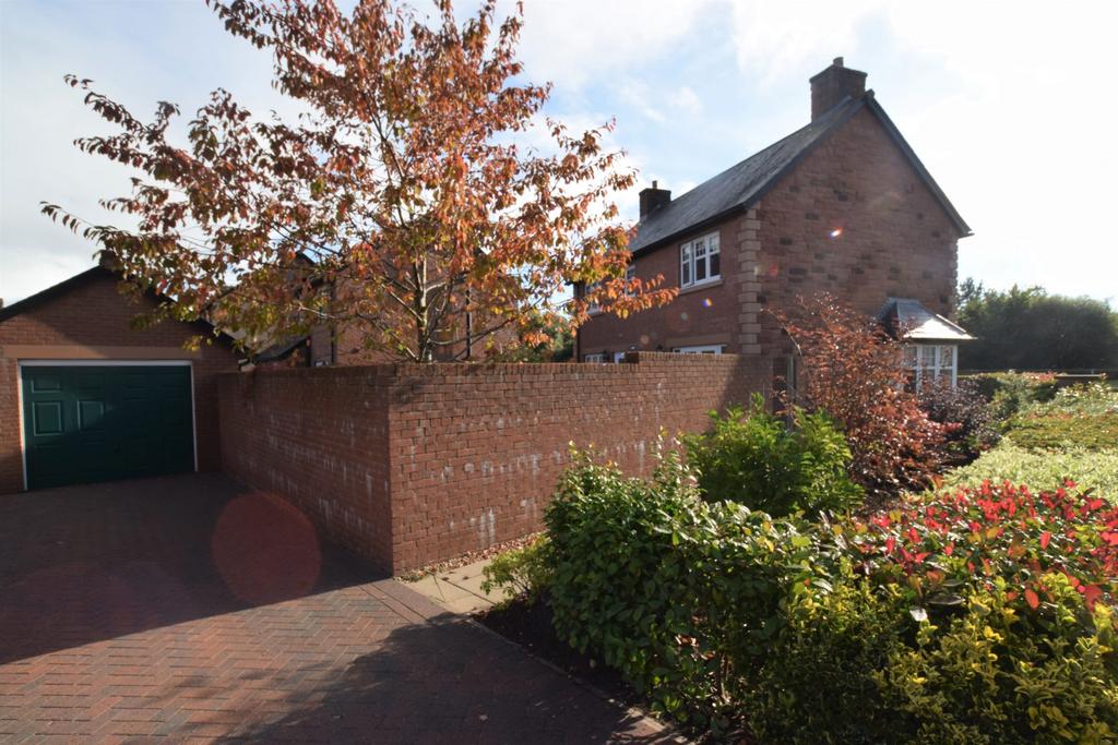 145 Lockerbie Road, Dumfries, DG1 3 BN - Grieve Gri