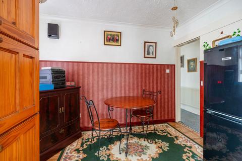 2 Merrifield Road, Lowestoft, NR33 7HB