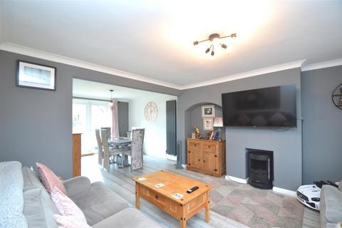 4 bedroom semi-detached house for sale, Furrlongs, Newport