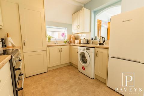 2 bedroom detached bungalow for sale, Manchester Road, Holland-On-Sea, Clacton-On-Sea