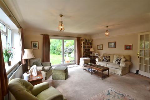 5 bedroom detached bungalow for sale, Warren Close, Fleet GU52