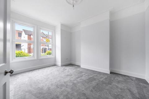 2 bedroom flat for sale, Bickley Street, Tooting