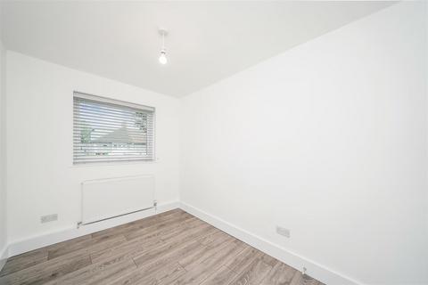 3 bedroom apartment to rent, Sinclair Road, London E4