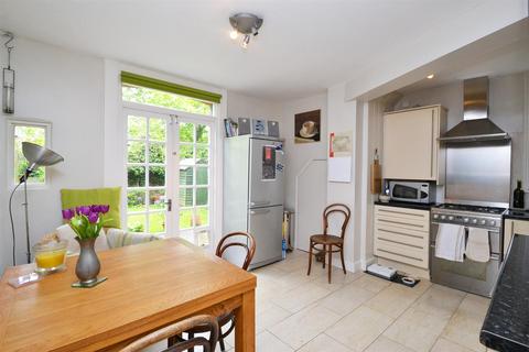 2 bedroom maisonette to rent, Lyric Road, Barnes, SW13