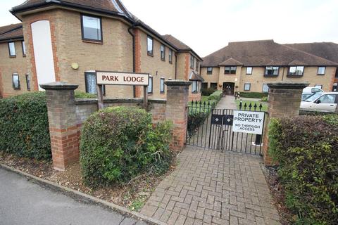 2 bedroom retirement property to rent, Park Lodge, Billericay