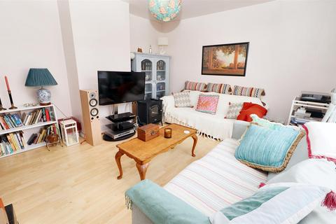 74 Croxdale Road, Borehamwood, WD6 4PZ