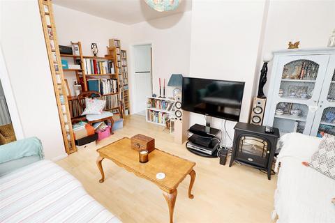 74 Croxdale Road, Borehamwood, WD6 4PZ