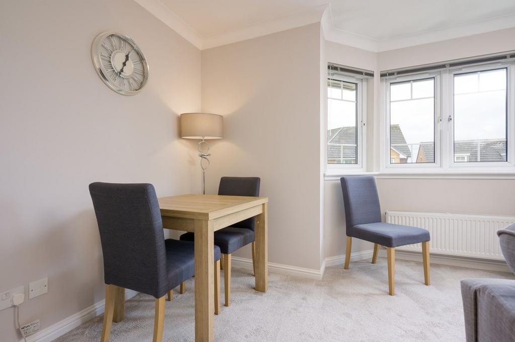 Lounge / Dining