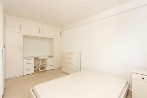 1 bedroom flat to rent, Upper Richmond Road, Putney, London