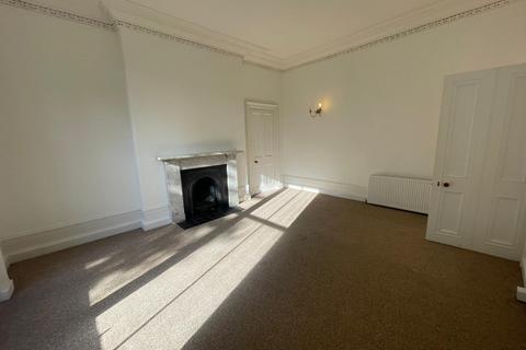 2 bedroom flat to rent, Carden Terrace, Aberdeen, AB10