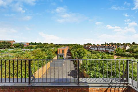 4 bedroom semi-detached house for sale, Washford Road, Shrewsbury, Shropshire