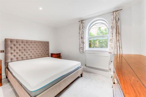 1 bedroom flat to rent, Oriel Drive, Barnes, SW13