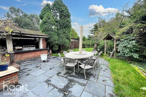 4 bedroom detached house for sale, Fridaybridge Road, Elm