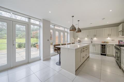 5 bedroom detached house for sale, Brackenwood, Midhurst, GU29