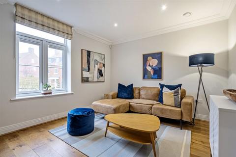 16 Brackenwood, Midhurst, GU29 0FB