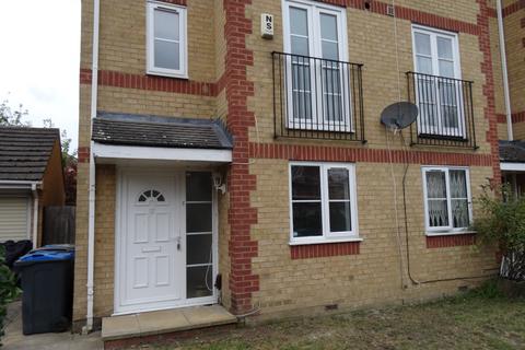 3 bedroom house to rent, Winery Lane, Kingston, KT1 3GE