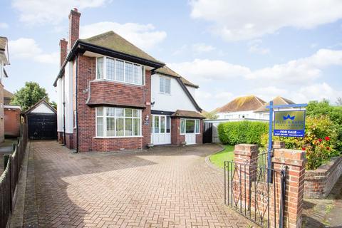 4 bedroom detached house for sale, Lonsdale Avenue, Margate, CT9