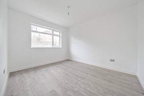 15 Norbury Cross, London, SW16 4JG