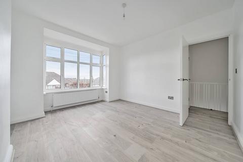 15 Norbury Cross, London, SW16 4JG