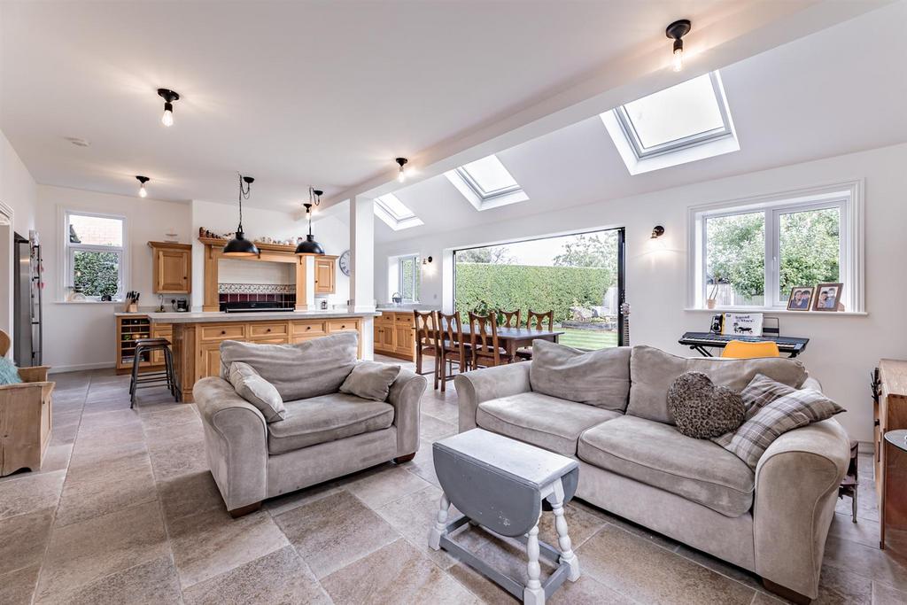 Bradwall Road, Sandbach 4 bed detached bungalow for sale £600,000