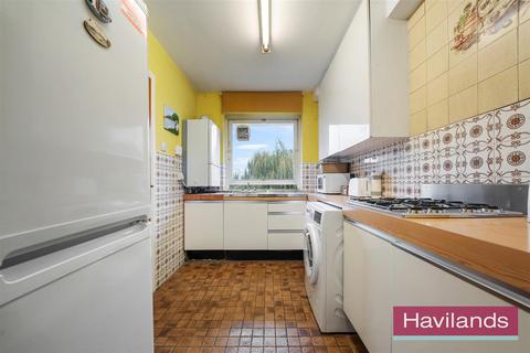 Flat 18, Chesterfield Lodge Church Hill, London, N21 1LW